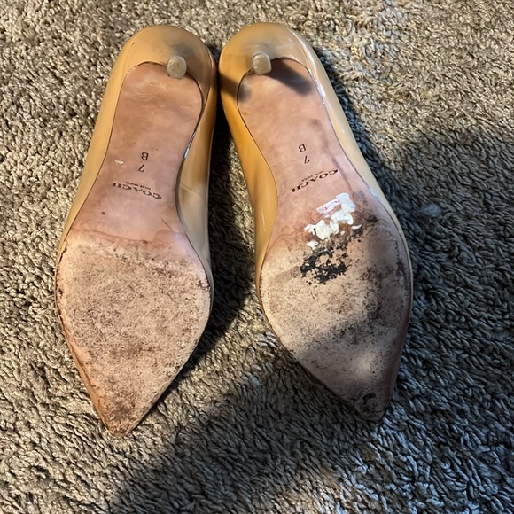 Coach Stilettos with Bow - Picture 5 of 10